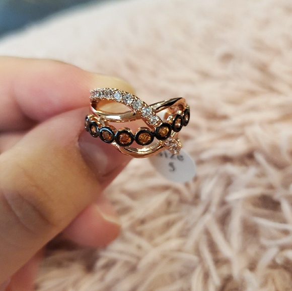 Jewelry - 18k Rose gold plated braided statement ring